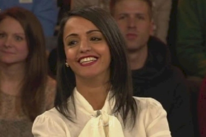 الفلسطينية الألمانية شبلي تحذر من رسائل الكراهية والتطرف على الإنترنت