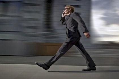 دراسة جديدة تربط بين وتيرة المشي ومدى خطورة "كوفيد-19"