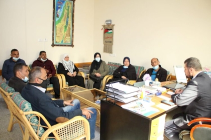 اللجنة الاجتماعية ومجلس المرأة بمحافظة خانيونس ينفذون زيارة لدار المسنين بمناسبة يوم الأم