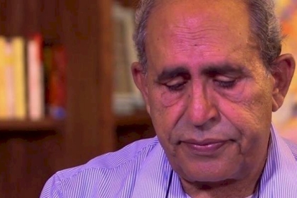 رحيل آخر شعراء الثورة الفلسطينية "الأربعة الكبار" المفكر عز الدين المناصرة