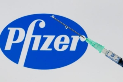 الحكومة الأميركية تشتري 200 مليون جرعة إضافية من "فايزر"