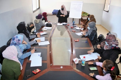 مفوضية الإعلام بمحافظة غزة تعقد دورة في التحرير الصحفي لمجموعة من الإعلاميات