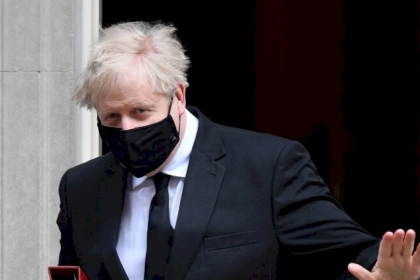 رئيس الوزراء البريطاني يتعهد بالتصدي لدوري السوبر الأوروبي الجديد