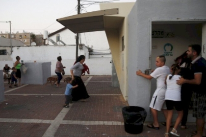 صحيفة عبرية: العيش في الجنوب بات مرعباً