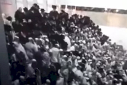 قتيلان و60 إصابة في انهيار مدرج بكنيس في مستوطنة قرب القدس