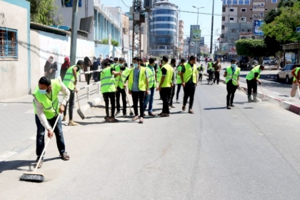 بالصور: كوادر تيار الاصلاح الديمقراطي بمحافظة رفح يشاركون في حملة " راح نعمرها" 