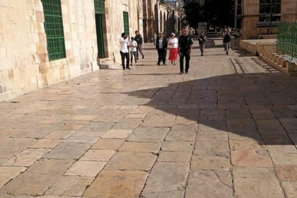 القدس: عشرات المستوطنين يقتحمون باحات المسجد الأقصى