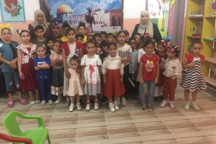 لجنة رياض الأطفال في مجلس المرأة  تنفذ "يوماً ترفيهياً" للأطفال  في المحافظة الوسطى