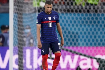 بعد وداع يورو 2020.. مدرب المنتخب الفرنسي يعلق على ركلة الترجيح المهدورة من مبابي