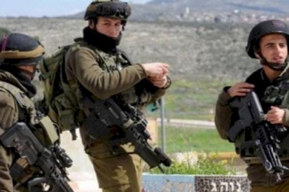 جيش الاحتلال يسلم عائلة القناص الإسرائيلي نتائج التحقيق في مقتله