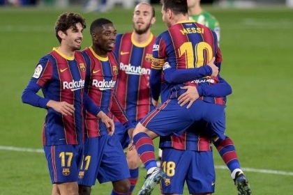 الاتحاد الفلسطيني لكرة القدم يستنكر قرار نادي برشلونة خوض مباراة أمام "بيتار" الإسرائيلي