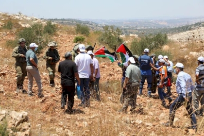 إصابة ثلاثة صحفيين خلال قمع الاحتلال فعالية مناهضة للاستيطان بالخليل