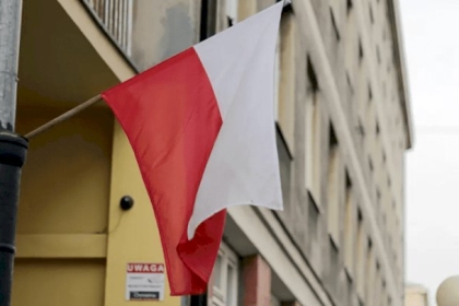 بولندا تمنع سفيرها من العودة إلى ''إسرائيل''