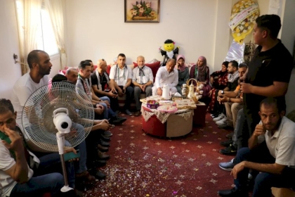 بالصور: حركة فتح والشبيبة الفتحاوية بمحافظة رفح تنفذ زيارات لأوائل الثانوية العامة وتقدم التبريكات لعائلاتهم