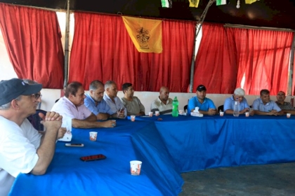 حركة فتح  في  محافظة الشمال تنظم  لقاءً مفتوحاً على شاطئ البحر