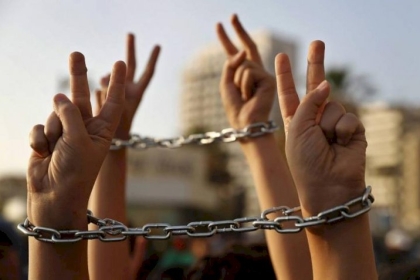 الأسير عمر الجعبري من جنين يعلّق إضرابه عن الطعام