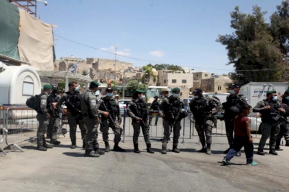 قوات الاحتلال تغلق الحرم الإبراهيمي بحجة الأعياد اليهودية
