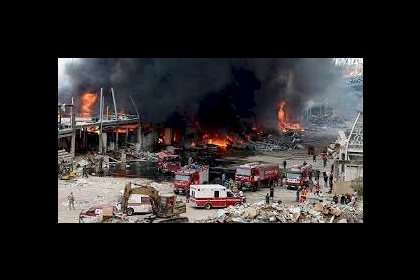 نجاح جهود إخماد حريق داخل مستودع في لبنان