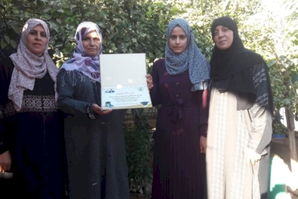 مجلس المرأة بحركة فتح  في محافظة خان يونس يختتم سلسلة زيارات  الطلبة الناجحين في الثانوية العامة