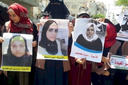إدارة سجون الاحتلال تُنكّل بالأسيرات وتعزل 3 منهن