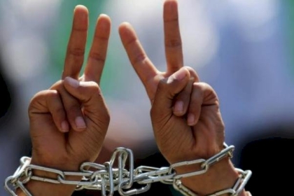 ملف الأسرى بحركة فتح يستنكر اعتقال مريض من غزة على أحد  حواجز الاحتلال بالضفة