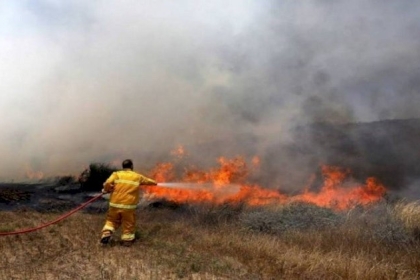 جيش الاحتلال يزعم اندلاع حرائق في النقب الغربي بفعل البالونات