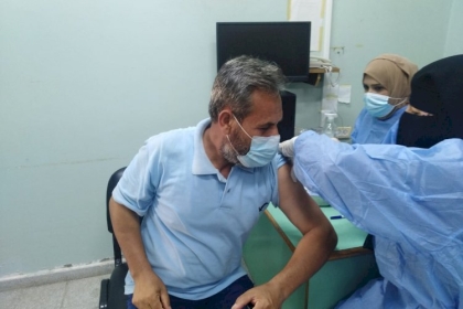 الصحة بغزة تصدر تنويهًا هامًا بشأن التطعيم ضد "كورونا"