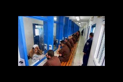 الصليب الأحمر: 35 من أهالي أسرى غزة يزورون 22 من أبنائهم بسجن نفحة