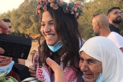 الاحتلال يفرج عن الأسيرة ليان كايد على حاجز سالم غرب جنين