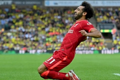 تقرير: تشافي يطلب التعاقد مع صلاح لتعويض رحيل ميسي