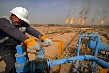 خسائر النفط مستمرة بسبب مخاوف الركود وإصابات كورونا بالصين