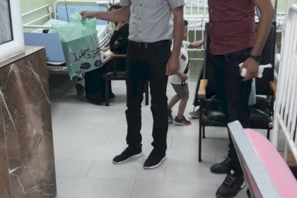 لجنة اللاجئين التابعة للجنة المؤسسات والمجتمع المدني في حركة فتح بمحافظة غزة تزور مستشفي النصر للإطفال