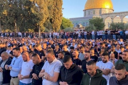 دعوات مقدسية لأداء صلاة الفجر غدا
