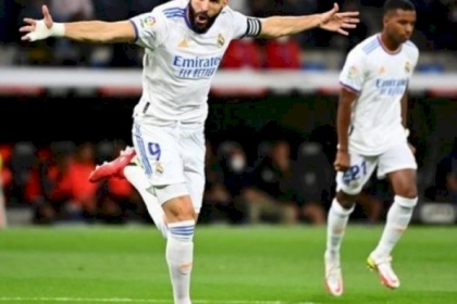 بنزيمة يحطم رقما تاريخيا لزميله السابق رونالدو بالليغا