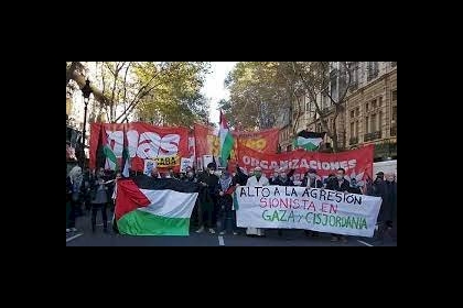 مسيرة داعمة للأسرى الفلسطينيين في الأرجنتين