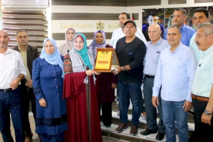 لجنة المكاتب الحركية  تكرم الاستاذة نهى حلس الحاصلة على لقب المعلم العالمي لعام 2021