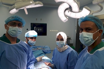 طاقم جراحي يُجري ثلاث عمليات جراحية ضخمة على الشرايين السباتية في غزة