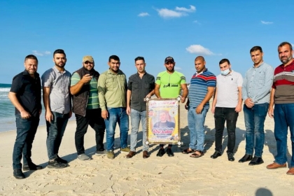 مجلس الشباب الفلسطيني بمحافظة خانيونس يكرم المنقذ البحري سعيد بركة