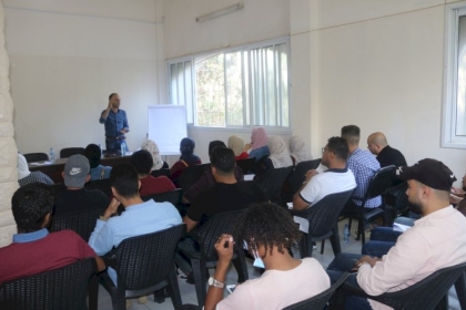 الشبيبة الفتحاوية بمحافظة الوسطى تفتتح دورة تدريبية حول توظيف وسائل التواصل في حملات المناصرة