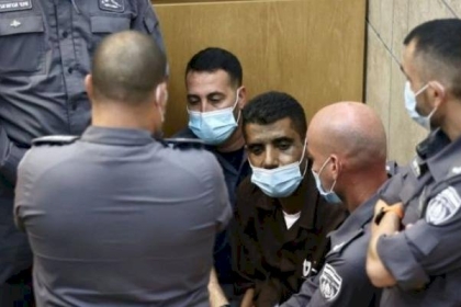 تضييق شديد من قبل ادارة السجون على الأسير المعزول زكريا زبيدي