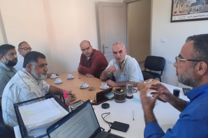 مجلس العمال في الوسطى يناقش عدد من المواضيع العمالية المشتركة مع مكتب مدير العمل في المحافظة