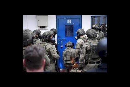 تفشي كورونا بسجن "رامون" والاحتلال يمتنع عن عزل المصابين