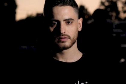 تحقيقات أمريكية تكشف: "فيسبوك" قيدت حساب الناشط محمد الكرد دون مبرر