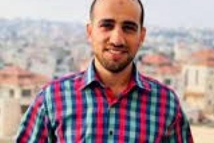 مخابرات الاحتلال تحول الأسير المضرب علاء الأعرج إلى التحقيق في سجن "عيادة الرملة"