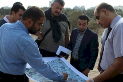 لإنشاء مدينة السادس من أكتوبر.. سلطة الأراضي تُسلّم لجنة الإعمار المصرية قطعتي أرض وسط وشمال القطاع