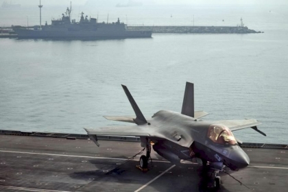 بريطانيا تُعلن عن تحطم طائرة "إف 35" في البحر المتوسط