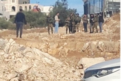 بيت لحم: قوات الاحتلال تُحاصر مدرسة تقوع وتعتقل ثلاثة تلاميذ