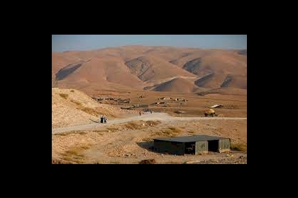 الاحتلال يفكك خياما في الأغوار الشمالية ويستولي عليها