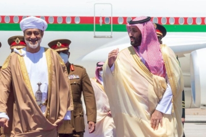 سلطان عمان وولي العهد السعودي يؤكدان أهمية التوصل لتسوية شاملة للصراع الفلسطيني- الإسرائيلي