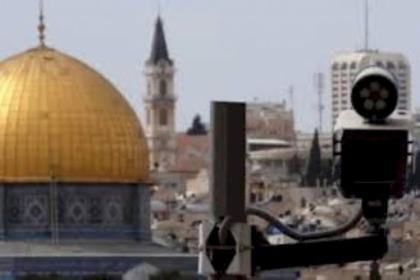 القدس: الاحتلال ينصب كاميرات مراقبة في شارع صلاح الدين